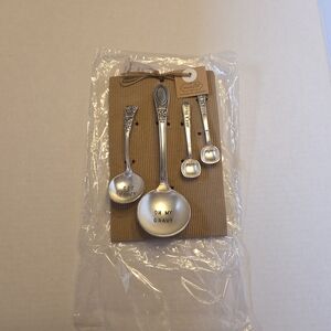Oh My Gravy Serving Spoon Set - Silver